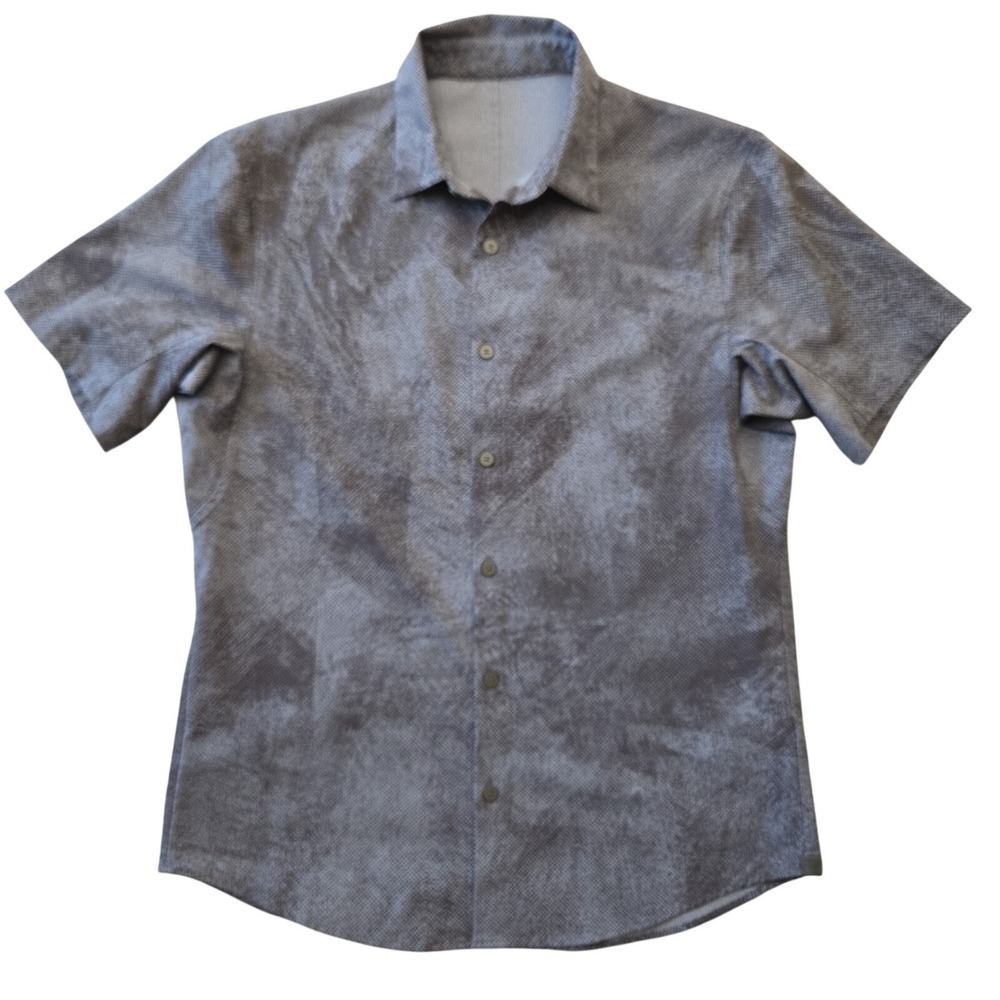 Lululemon Airing Easy SS Shirt Pixeled Micro Print Mens M WovenAir Button Up EUC